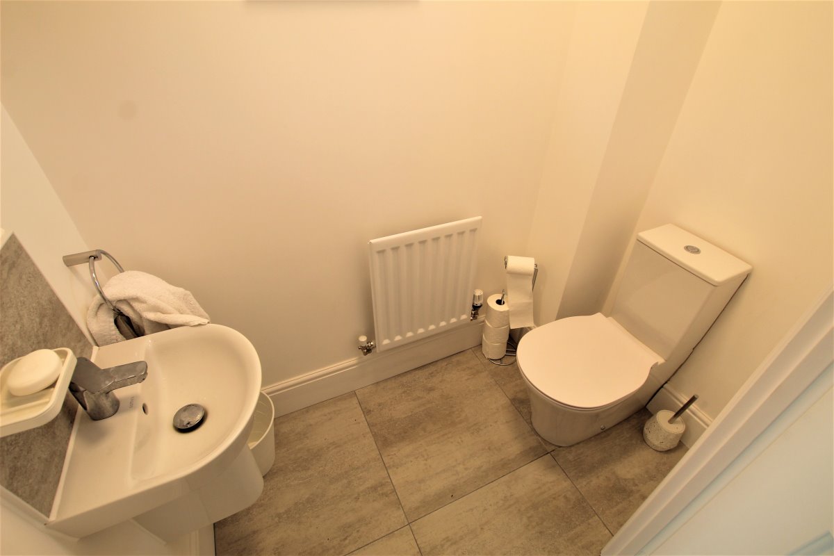 Room 2, 5 Cartwright Drive Wakefield  WF1 3FG image 10