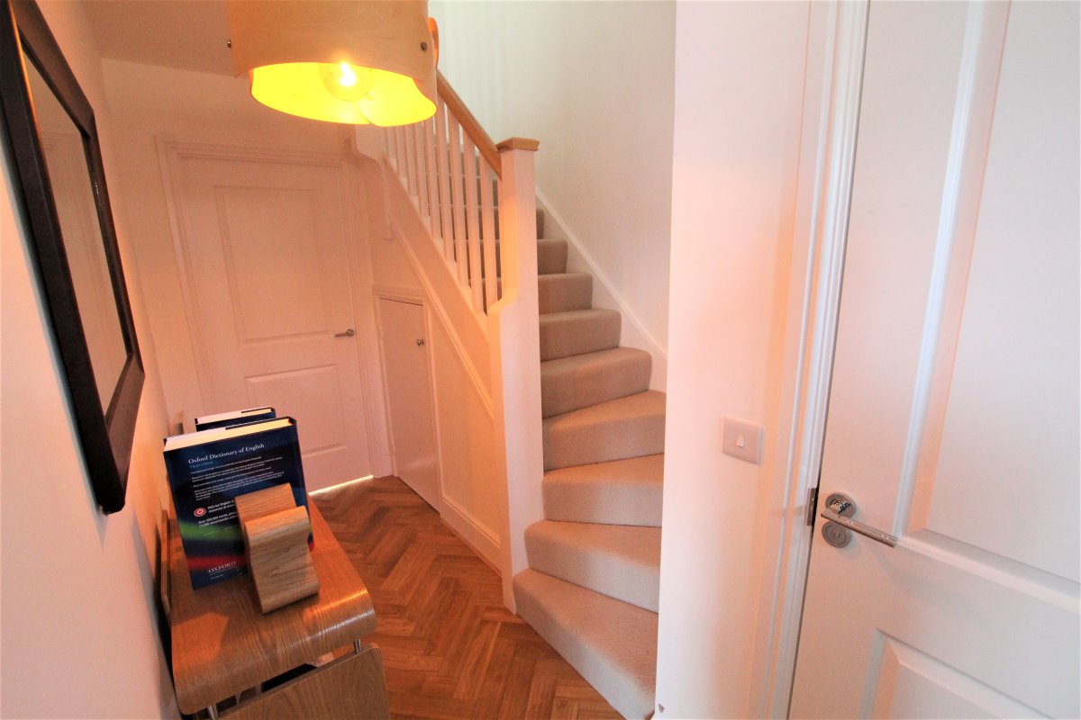 Room 2, 5 Cartwright Drive Wakefield  WF1 3FG image 13