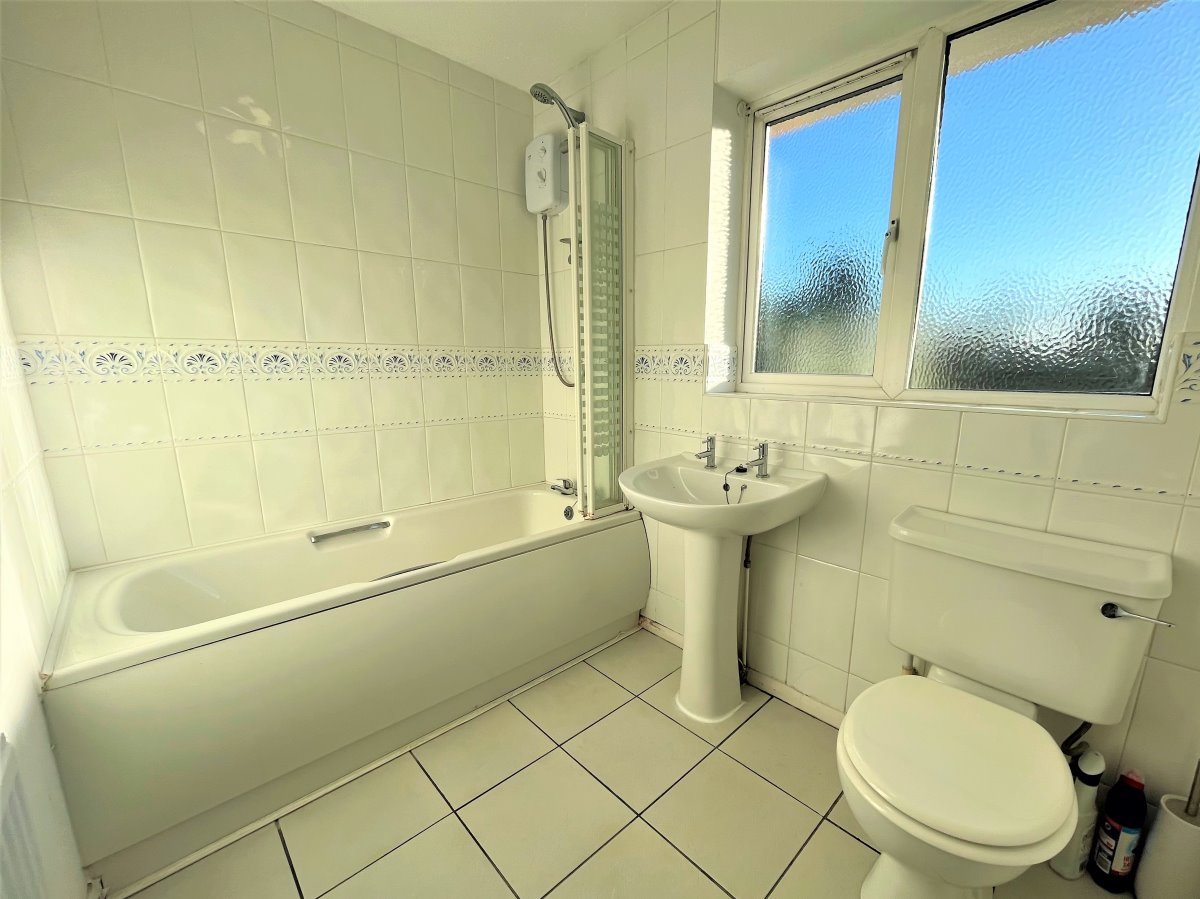 58 Shaw Avenue Normanton Wakefield WF6 2TT image 8